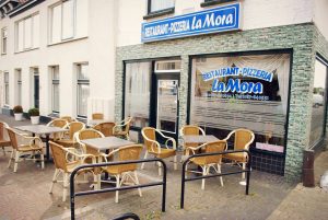 Restaurant met terras van La Mora in Oude-Tonge
